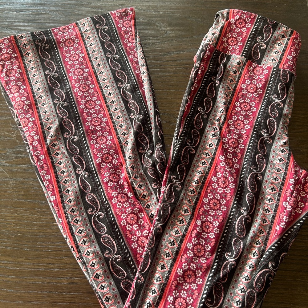 No Boundaries Red and Black Boot Cut Flare Pants - Picture 6 of 11